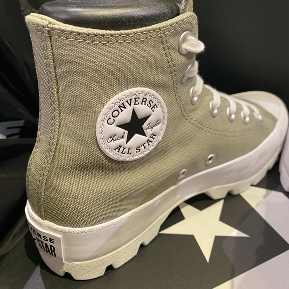 New Converse Lugged CTAS Hi Sneakers Olive - Picture 3 of 4